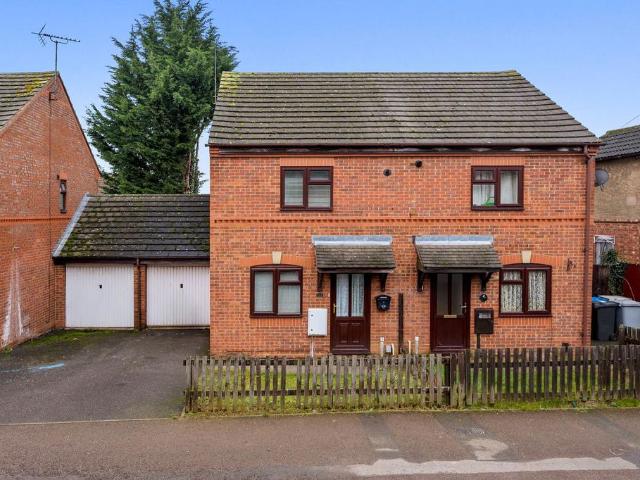 House for sale in Brambleside, Kettering