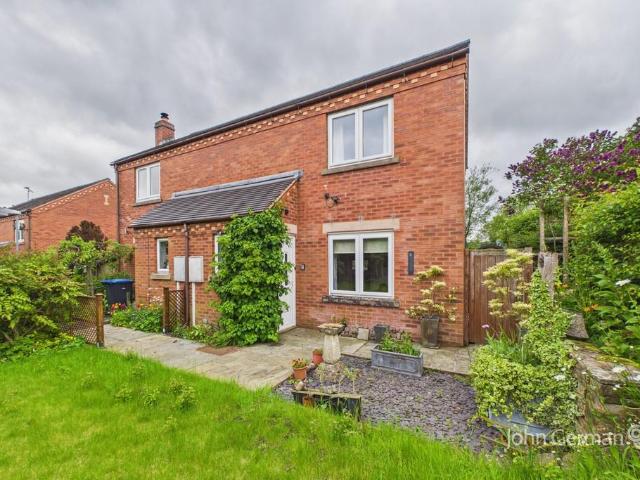 House for sale in Froggatt, East Midlands