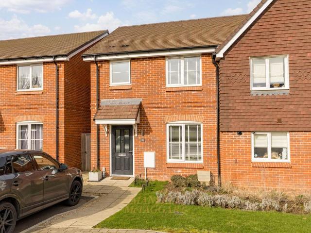 House for sale in Perryfields, West Sussex