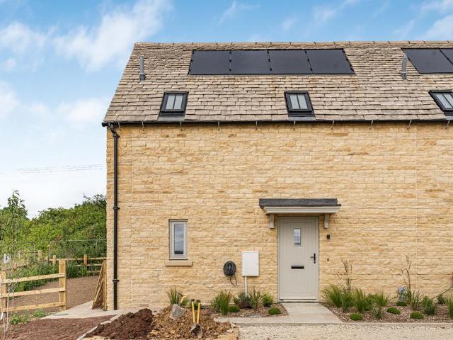House for sale in Fossebridge, Gloucestershire