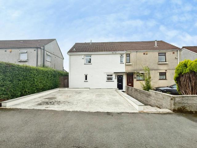 House for sale in Penderry, Nangreaves