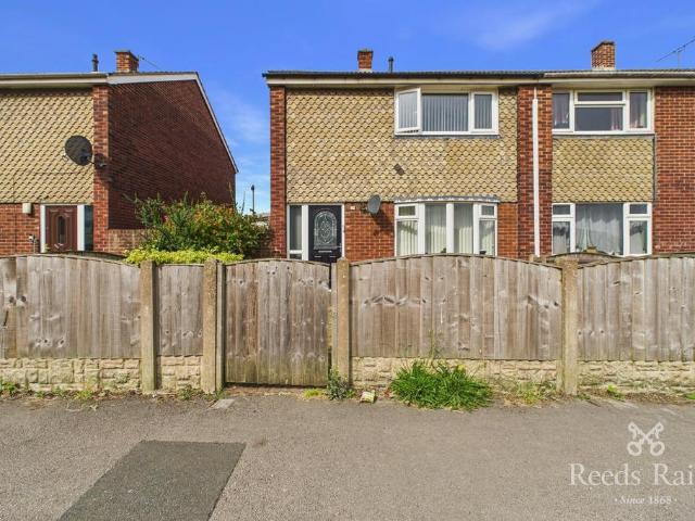 House for sale in Knottingley, West Yorkshire