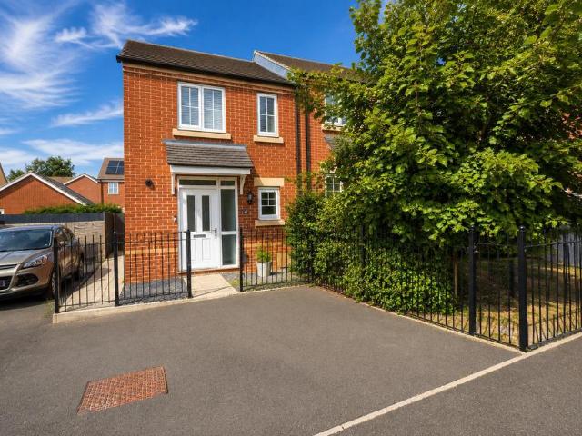 House for sale in Raunds