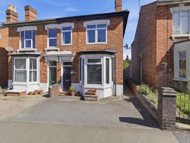 House for sale in The Ronkswood, Worcester