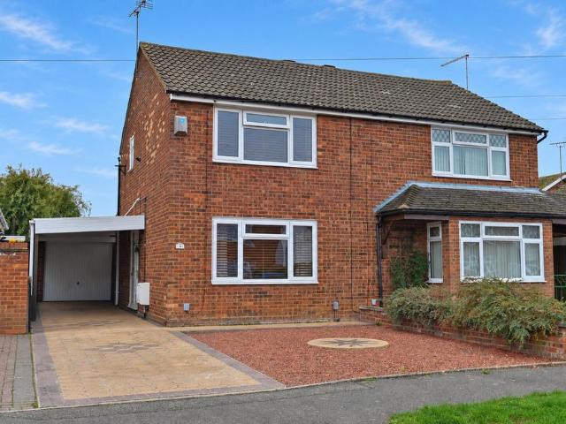 House for sale in Burton Latimer