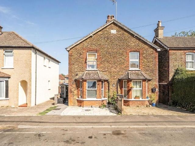 House for sale in Hillview, Surrey