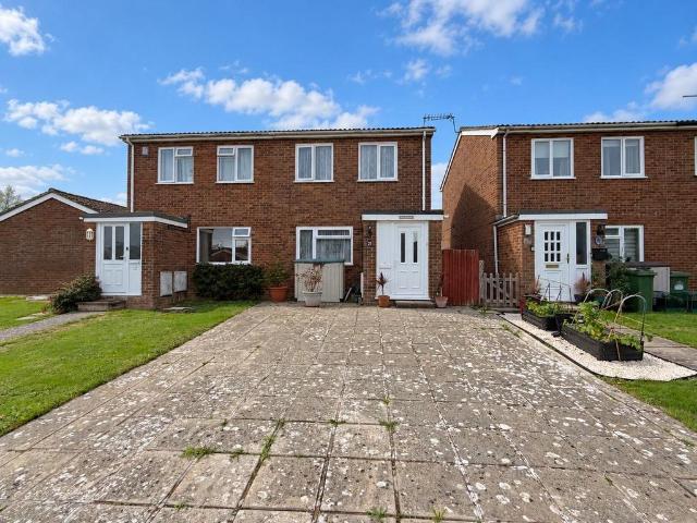 House for sale in Friday Street, Eastbourne