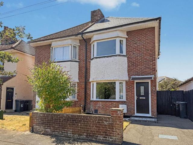 House for sale in Queens Park, Bournemouth