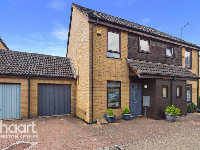 House for sale in Oakridge Park, Old Wolverton