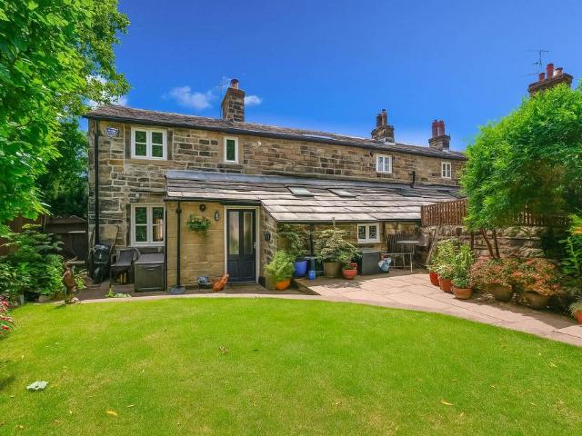 House for sale in Esholt, West Yorkshire