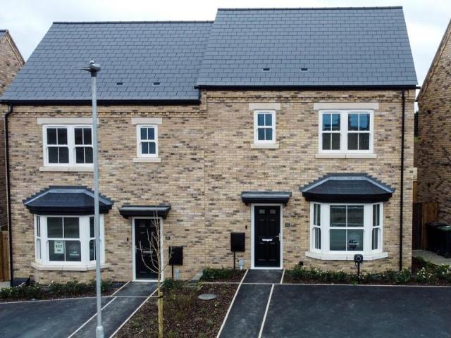 House for sale in Fairfield Park, Bedfordshire