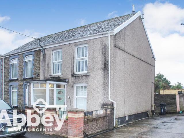 House for sale in Pontardawe, Pontardawe, Clydach