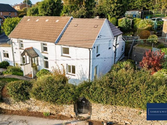 House for sale in Tredomen, Hengoed