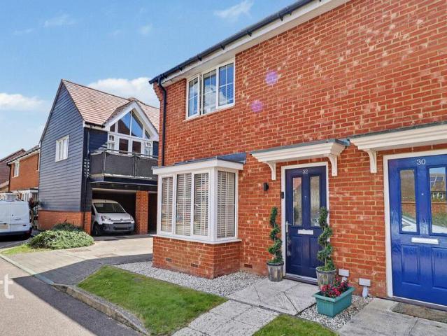 House for sale in Cheeseman's Green, Bridgefield
