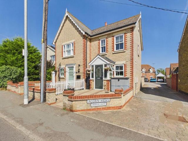 House for sale in Fordham Heath, Essex