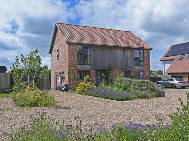 House for sale in Bedingfield, Suffolk