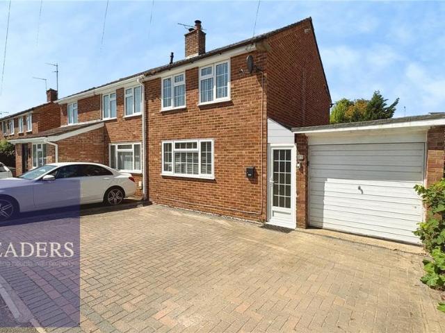 House for sale in Chipping Hill, Essex