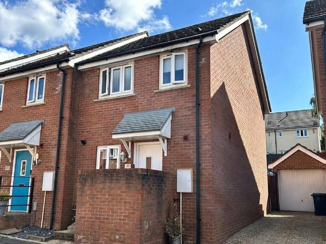 House for sale in Bromsberrow Heath, Gloucestershire