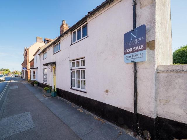 House for sale in East Tuddenham, Norfolk