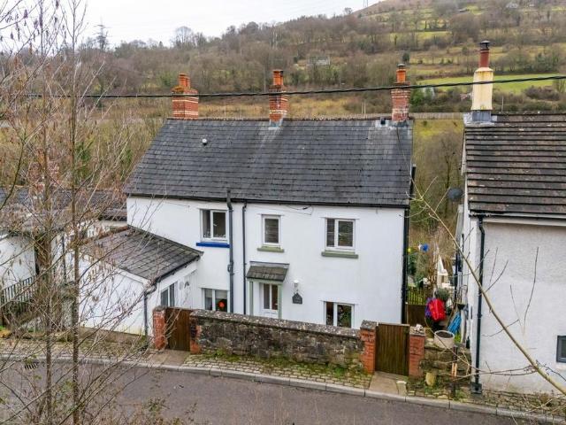 House for sale in Maesygwartha, Llanelly Hill