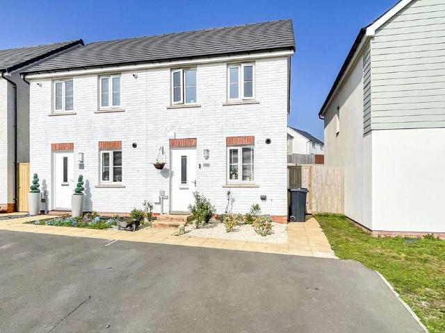 House for sale in Saltash, Cornwall