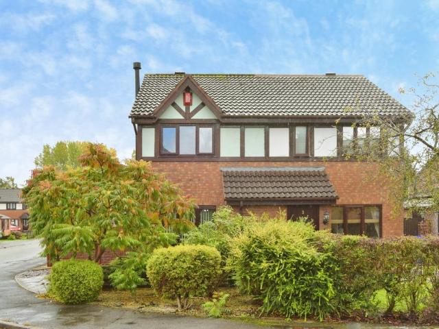 House for sale in Norton-Le-Moors, Stoke-on-Trent