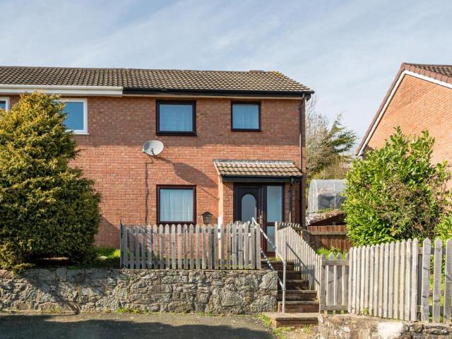 House for sale in Welshpool, Wales