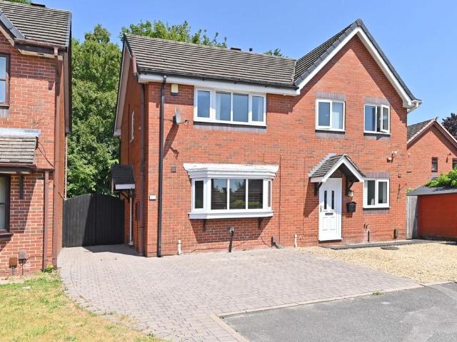 House for sale in Fenton, Stoke-on-Trent