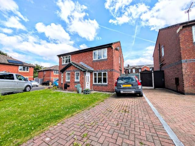 House for sale in Moses Gate, Lee Bank