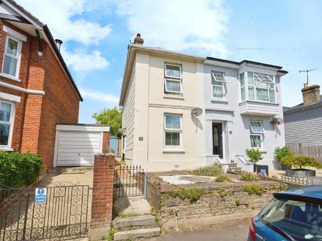 House for sale in Oakfield, Ryde