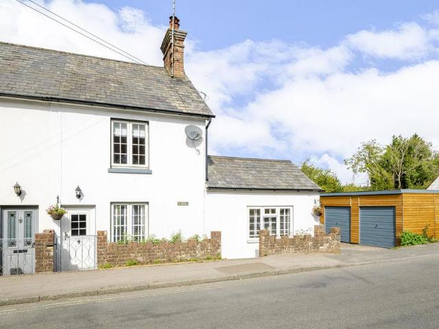 House for sale in Jarvis Brook, Wealden