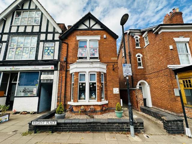 House for sale in New Bilton