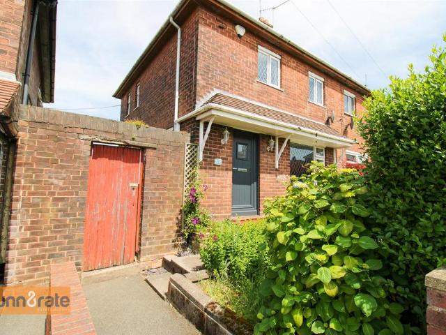 House for sale in Norton-Le-Moors, Ball Green