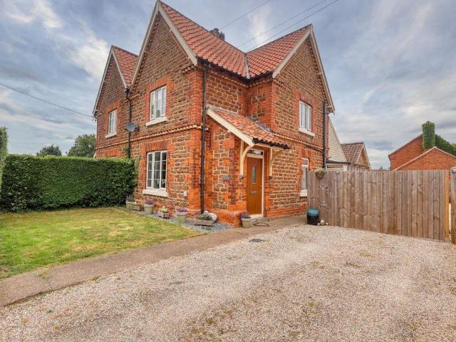 House for sale in Appleby, North Lincolnshire