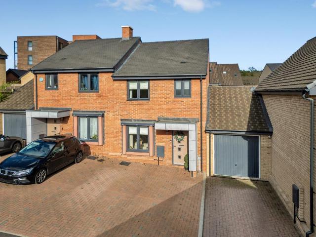 House for sale in Castle Hill, Monks Orchard
