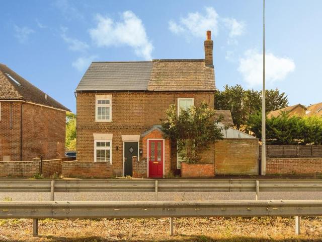 House for sale in Beeston, Sandy