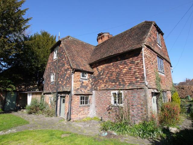 House for sale in The Butts, Kent