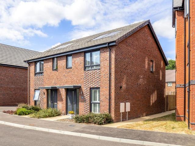 House for sale in Perryfields, West Sussex