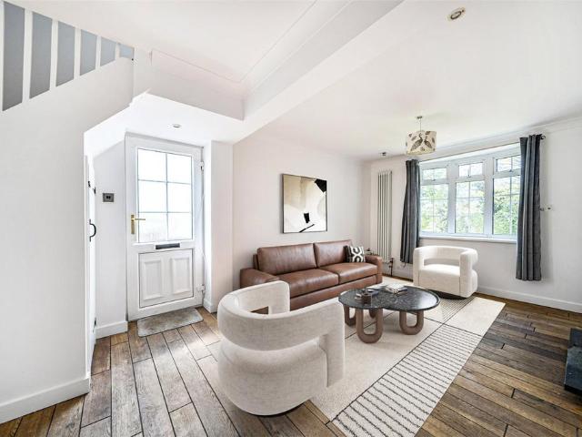 House for sale in Greater London