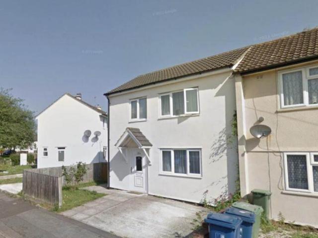 House for sale in Cowley Airfield, The Slade