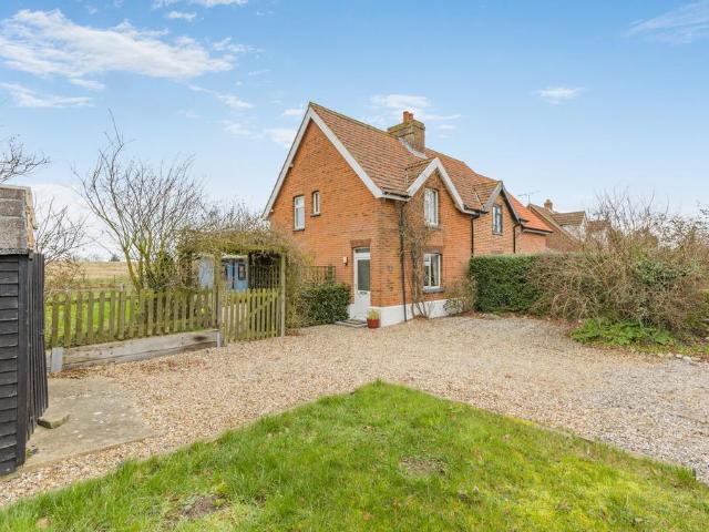 House for sale in Antingham, Comers