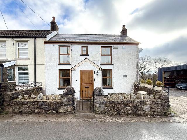 House for sale in Hirwaun, Penderyn