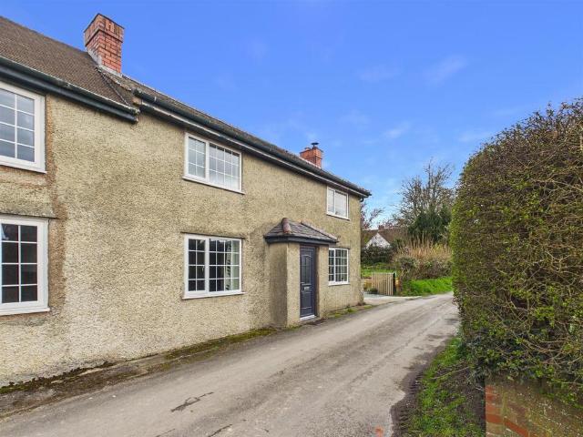 House for sale in Castle Caereinion, Wales
