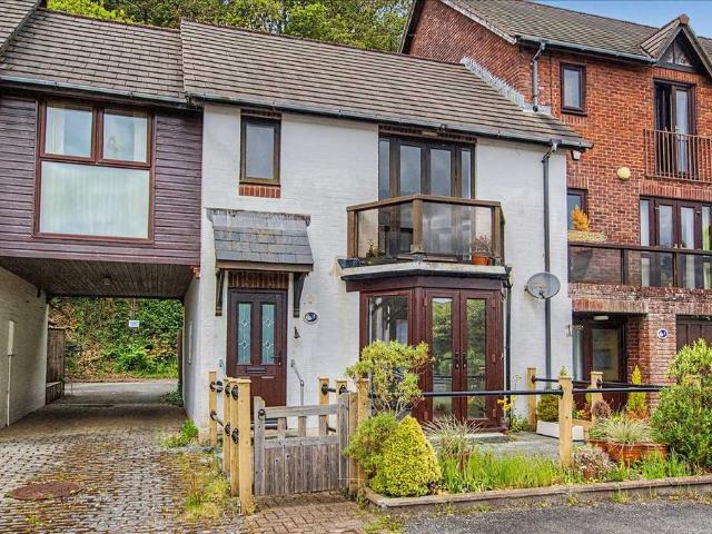House for sale in Neyland, Wales