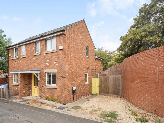 House for sale in Kings Barton, Gloucester