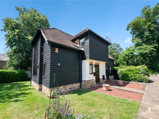 House for sale in Batchworth, Hertfordshire