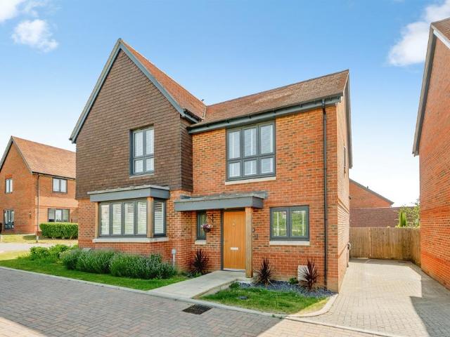 House for sale in Slaugham, Perryfields