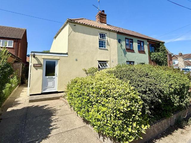 House for sale in Stokesby, Norfolk