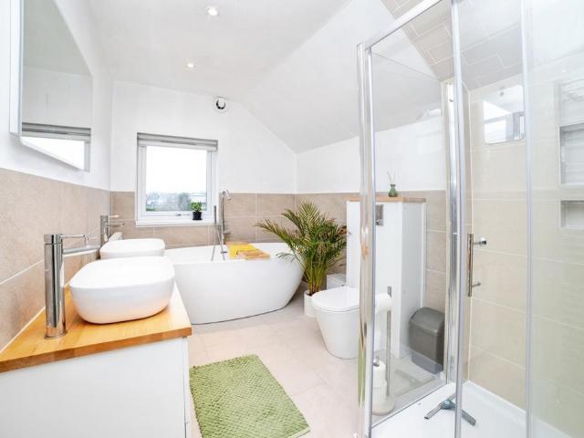 House for sale in East Midlands