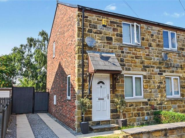 House for sale in Tingley, West Yorkshire